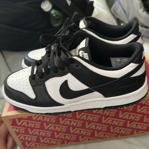 Nike panda dunks
